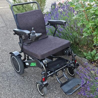 Neuwertiger Elektro-Rollstuhl