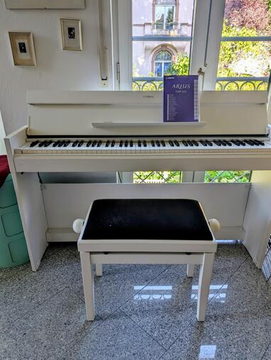 Digital-Piano Yamaha YDP-S52 wei mit Hocker und Kopfhrer