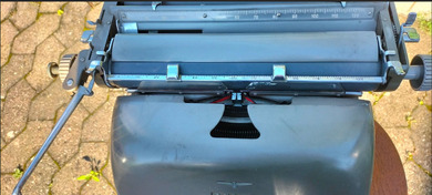 Adler Schreibmaschine