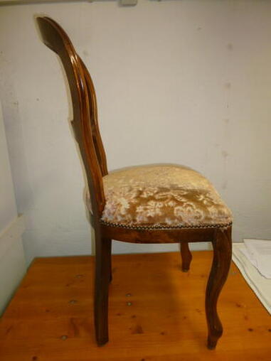 Tisch u. Sthle Nubaum