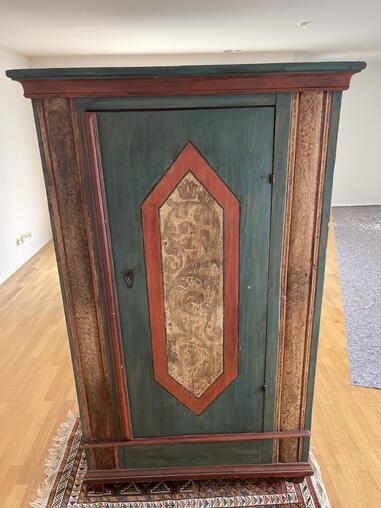 Bauernschrank um 1760, originalbemalt, Mittelfranken
