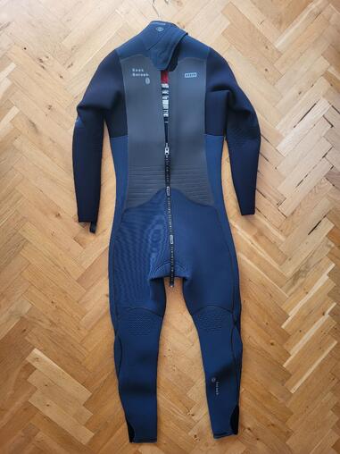 Wassersport Neopren Anzug