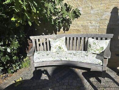 GARPA geschwungene Jubilumsbank