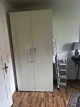 IKEA Lackschrank wei