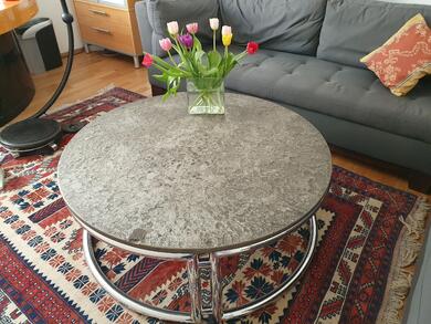 schner runder Couchtisch