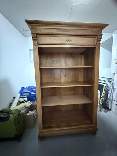 Antiker Schrank Birnbaum
