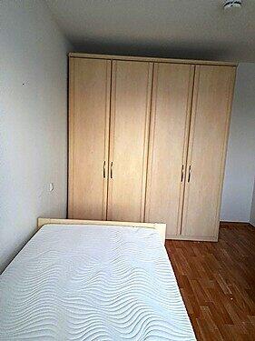 Einzelbett mit Dunlopillo