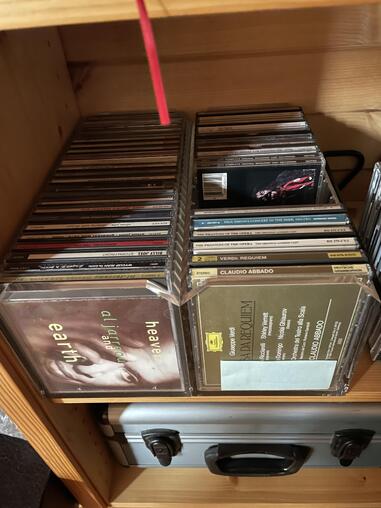 15 CD-Racks aus Acryl (mit kostenloser Beigabe)