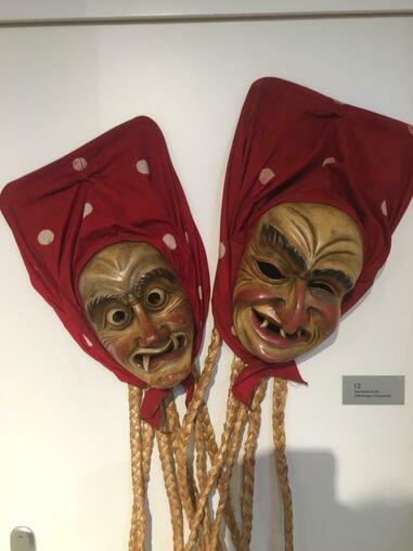 Offenburger Hexenmasken von Sammler gesucht