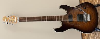 E-Gitarre Music Man Steve Morse Y2D