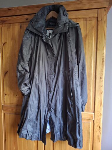 Neuwertiger Da.-Mantel Gr.42/44