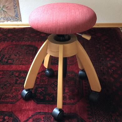 Ergonomischer Stuhl / Hocker 
