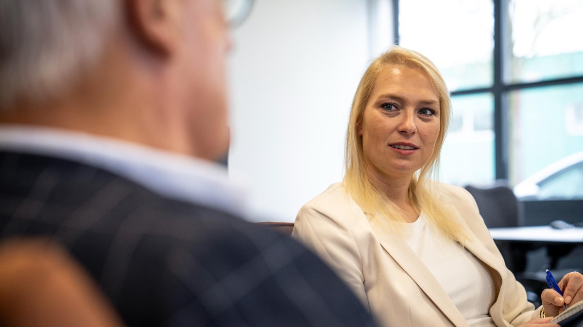 Documenten automatisch verwerken met AI: facturen, contracten en e-mails