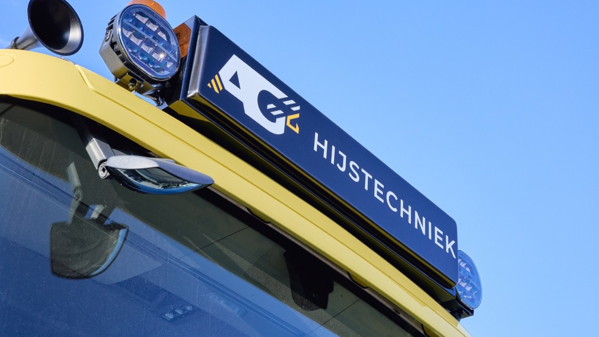 AG Hijstechniek — Zwaar hijswerk, helder online gepresenteerd door Schulten Media