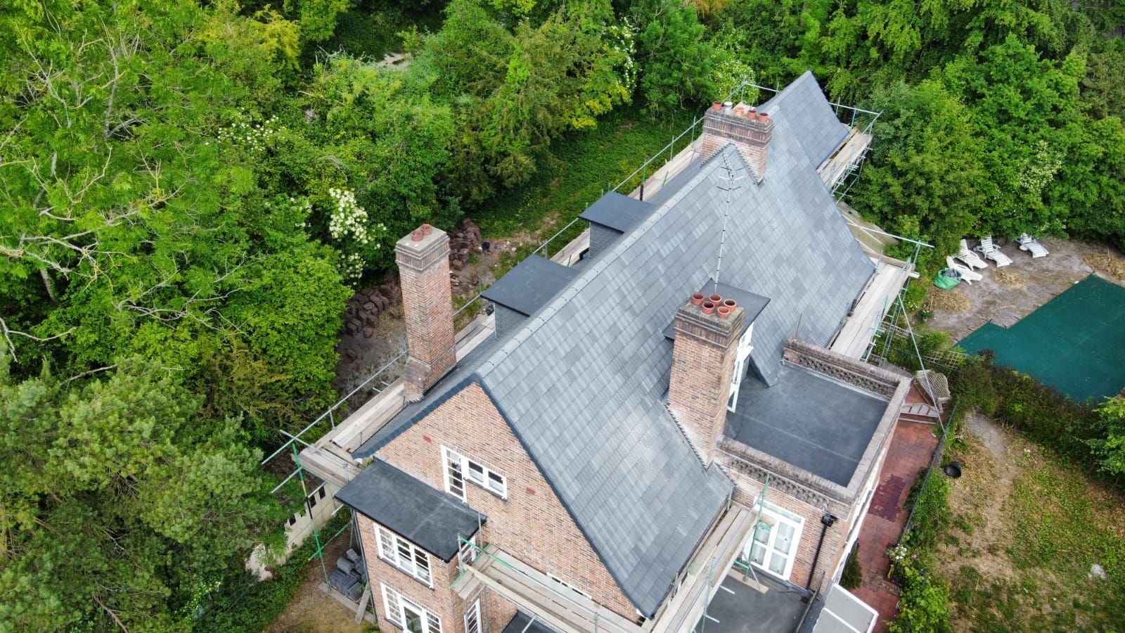 Can I get gutter replacement and roof repair together?