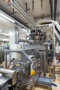 Die zweite Mehrkopfwaage ist in eine automatisierte Abfüll und Verpackungslinie integriert.