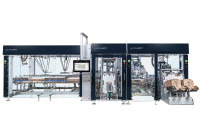 Ritter erhielt zwei identische TLM-Kartonierer zum Verpacken der quadratischen Schokoladetafeln in Display-Schachteln.