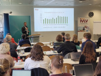 Dr.-Ing. Tobias Voigt, ­Geschäftsführer der IVLV, stellte in seiner ­Begrüßungsrede die Intention der ­Vereinigung und deren ­geschäftliche Entwicklung vor.