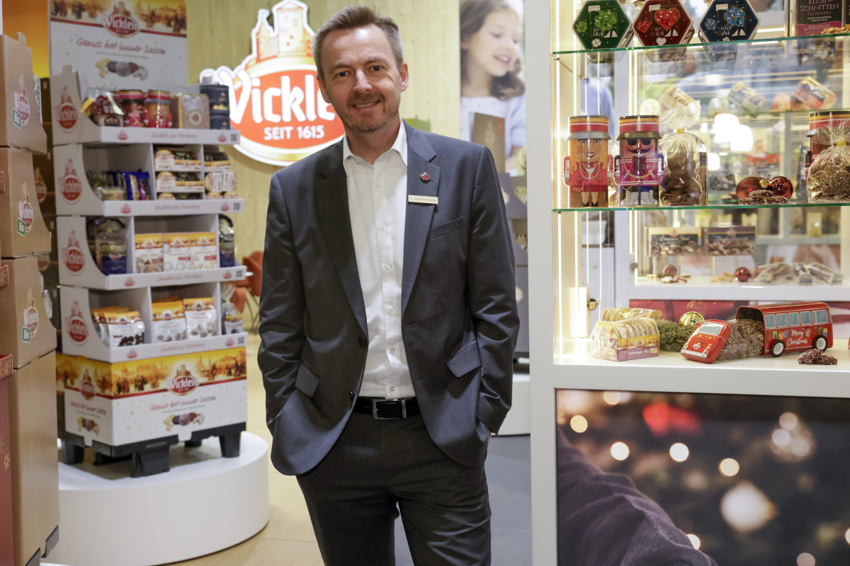 Nachhaltigkeit war auch ein zentrales Thema bei den diesjährigen Messe-Gesprächen: Dr. Jürgen Brandstetter am ISM-Stand in Köln. Nachhaltigkeit war auch ein zentrales Thema bei den diesjährigen Messe-Gesprächen: Dr. Jürgen Brandstetter am ISM-Stand in Köln.