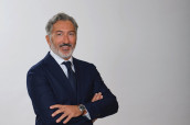 Aldo Cristiano ist seit über 25 Jahren im globalen Süßwarengeschäft tätig und ist zudem Vize-Prä-sident des Europäischen Süßwarenverbandes CAOBISCO und Vizepräsident des Deutschen Süß-warenverbandes BDSI. (Bild: Forum nachhaltiger Kakao)