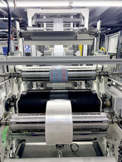 Mit seinen Maßnahmen bekräftigt adapa einmal mehr sein Engagement, technologische Exzellenz, nachhaltige Innovation und kundenorientierte Lösungen über alle europäischen Standorte hinweg zu vereinen. (Bild: adapa)