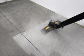 Der Micro Cleaner macht Schmutz und Keimen den Garaus – selbst in schwer erreichbaren Ecken. (Bild: Medeco Cleantec)