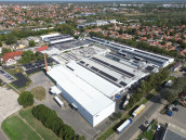 Die Leistung der Anlage am ungarischen STI-Group-Standort entspricht mit 2.200 MWh pro Jahr etwa dem Energieverbrauch von 600 Einfamilienhäusern. (Foto: STI Group)