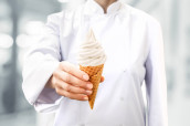 The flexible recipe enables a wide range of soft-serve specialties in many different flavors to meet customer preferences. (Image: Hydrosol)