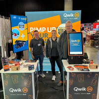 Die Kunden der Großhandlung Utz in Ochsenhausen konnten sich an den zahlreichen Ständen der Industriepartner informieren. (Foto: MCS - Marketing und Convenience- Shop System GmbH)