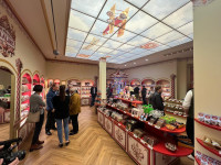 Der Naschmarkt der Seidl Confiserie in der Regensburger Altstadt.