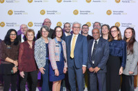 MDer Mitglieder der diesjährigen Innovation- Awards-Jury mit den Repräsentanten von Informa Markets. (Bild: Informa)