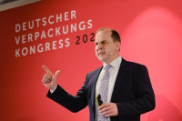 Aufmerksames Auditorium beim 20. Deutschen Verpackungskongress in Berlin. (Foto: dvi/André Wagenzik)
