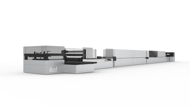 Die Maschine der Firma Koenig & Bauer Durst ermöglicht präzise Druckergebnisse auf allen Wellpappenqualitäten (Bild: Smurfit Westrock)
