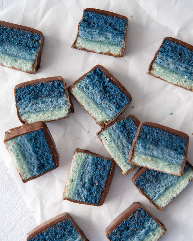 Spirulina extract was the first natural blue color additive approved for food us