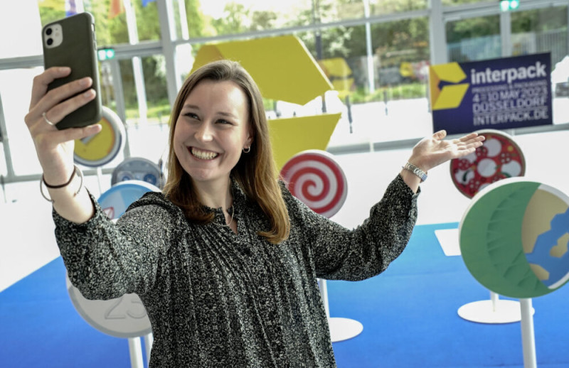 The interpack Career Tour is aimed specifically at school pupils who are interested in an apprenticeship. (Image: Messe Düsseldorf / ctillmann)