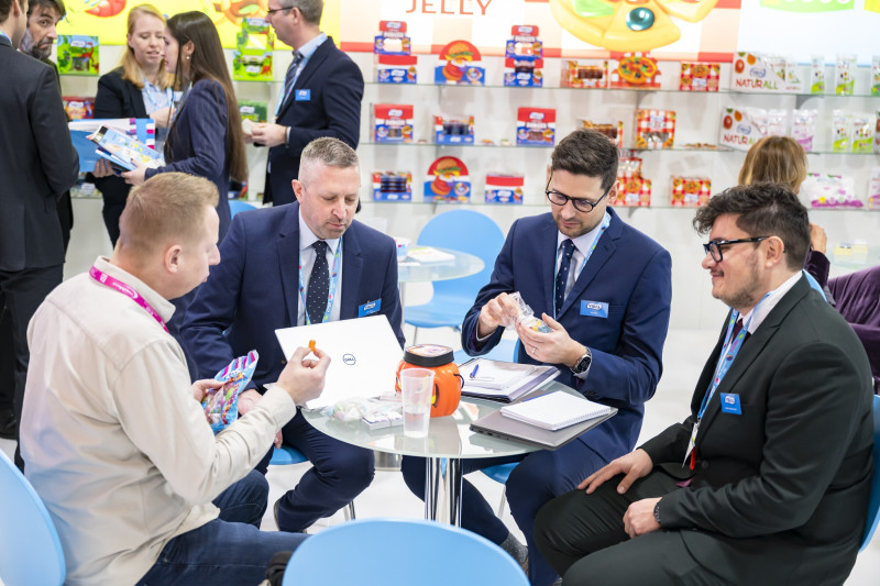 Fachbesucher aus aller Welt kommen nach Köln, um sich über die neuesten Produkte und Konzepte der Aussteller zu informieren. (Foto: Koelnmesse)