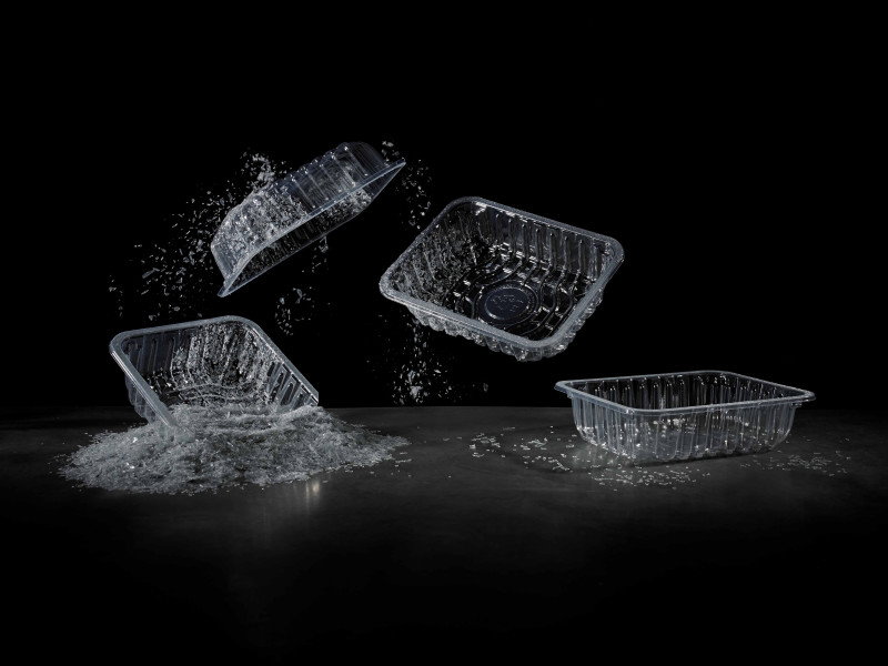 Addressing rising consumer calls for more sustainable packaging solutions, kp remains committed to pushing the boundaries of sustainability. The launch of a 100% rPET tray underscores the company’s ‘packaging with integrity’ ethos, and its mission to create a more sustainable packaging industry without compromising quality or safety. (Image: kp)