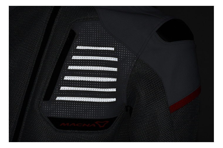 Motorhoodie Macna, Risant