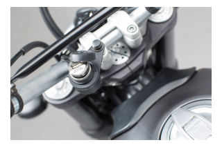 SW-Motech Universele bevestigingsset voor 12V kabel met plug