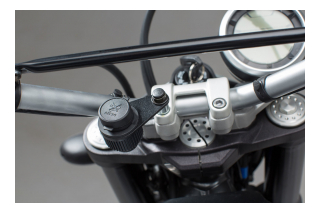 SW-Motech Universele bevestigingsset voor 12V kabel met plug