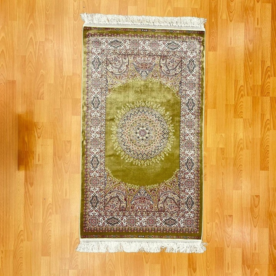 Geleneksel Çiçek ve Bitkisel Motifli 250 x 350 İpek Halı 