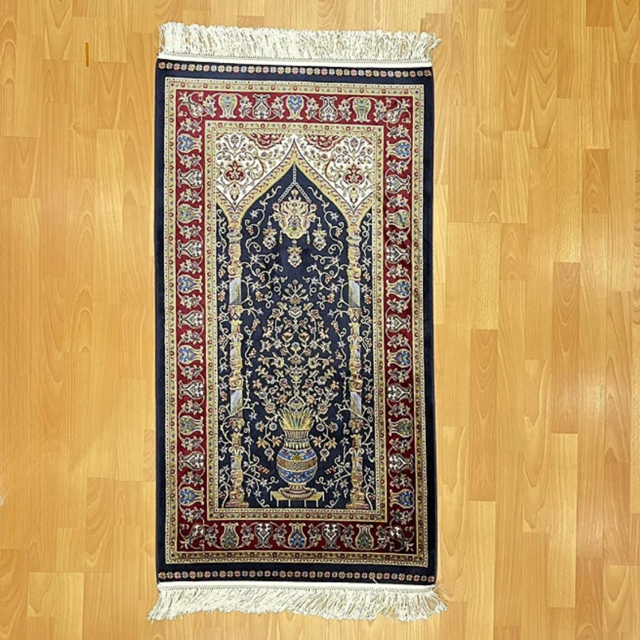 Mihraplı Ağaç Hayatı Desenli 70x120 CM İpek Seccade Lacivert