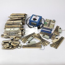 Märklin M Skenor med genomgående ledare 3600 Serien 1947-1957, bl.a. Skenor, Växlar mm. på auktion i Skåne hos Sikö Auktioner