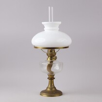 Fotogenlampa glas & mässing H=48 på auktion i Skåne hos Sikö Auktioner