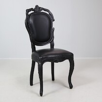 Maarten Baas, stol, "Smoke Dining Chair", Moooi, trä och skinn på auktion i Skåne hos Sikö Auktioner