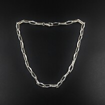 Halskedja, sliver 925, L = 48, V = 40 på auktion i Skåne hos Sikö Auktioner