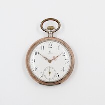 Fickur, silver, Omega, D = 49 mm på auktion i Skåne hos Sikö Auktioner