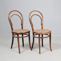 Stolar, ett par, böjträ och rotting, Thonet, 1900-talets början på auktion i Skåne hos Sikö Auktioner