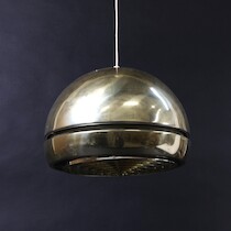 Taklampa, 1960-tal, aluminium, raster i plast, diameter 35 cm på auktion i Skåne hos Sikö Auktioner