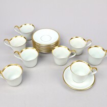 Kaffekoppar med fat 8 st "Golden Sun" Sigvard Bernadotte, Bing & Gröndahl, Danmark, porslin på auktion i Skåne hos Sikö Auktioner